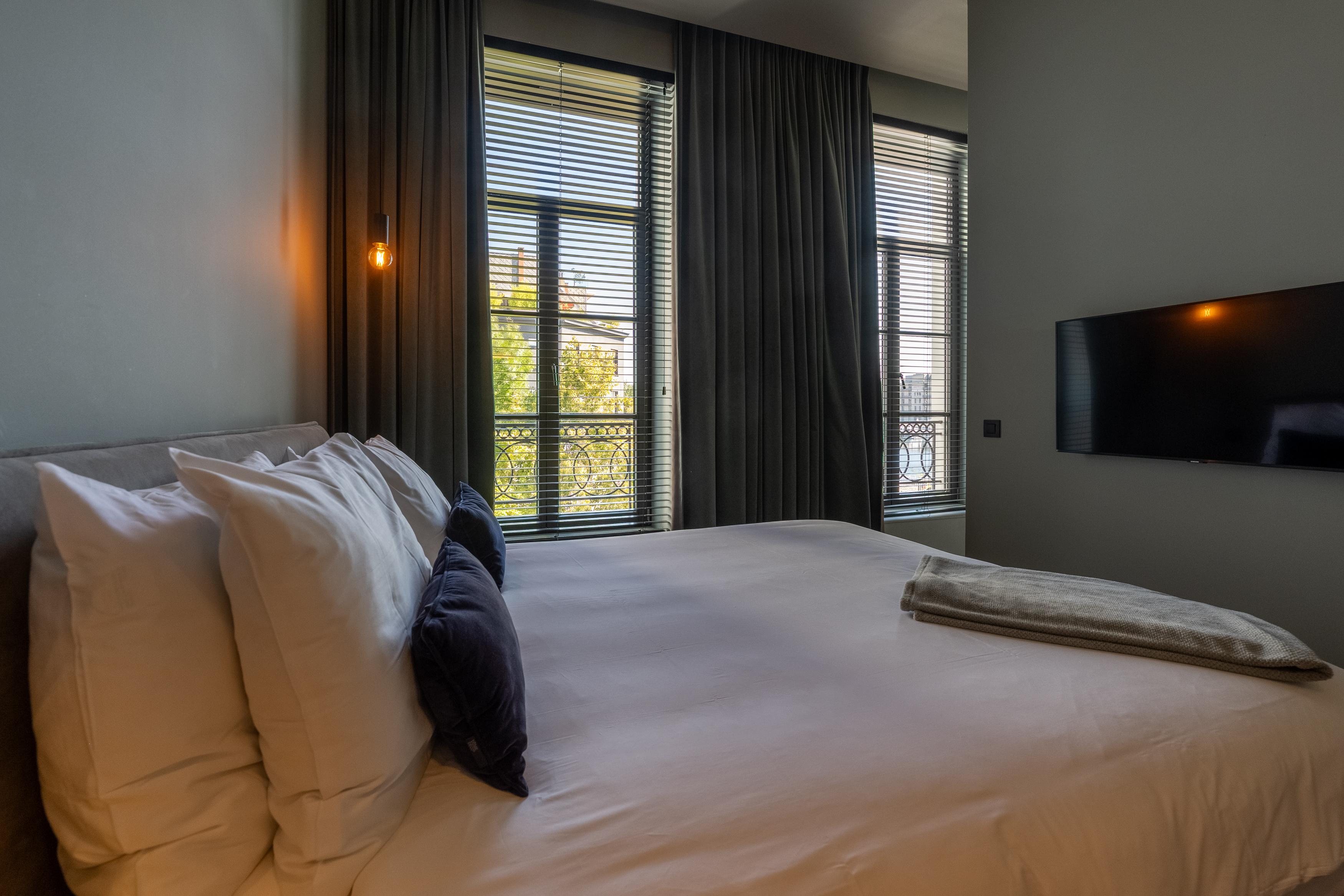Ontdek onze Charming Room bij U Eat U Sleep, een prachtig ingerichte kamer met een sfeervol interieur en uitzicht op de omgeving. 